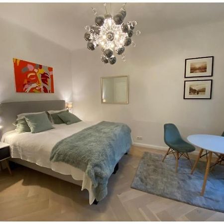 Design Apartment In A Former Monastery 비엔나 외부 사진