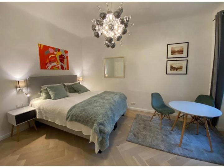 Design Apartment In A Former Monastery 비엔나 외부 사진